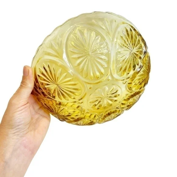 2 Vintage Indiana Glass Co Star Cameo Medallion Yellow Bowls 💛 - Picture 7 of 10